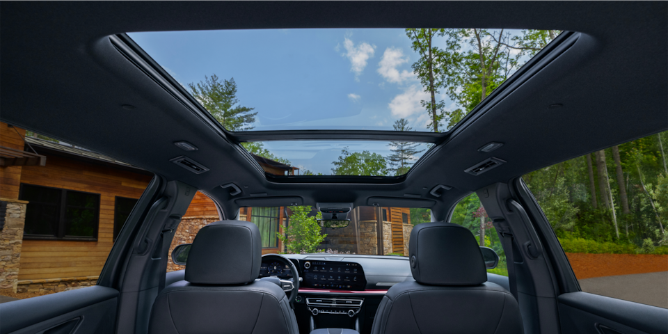 2024 Chevrolet Traverse Open Sunroof