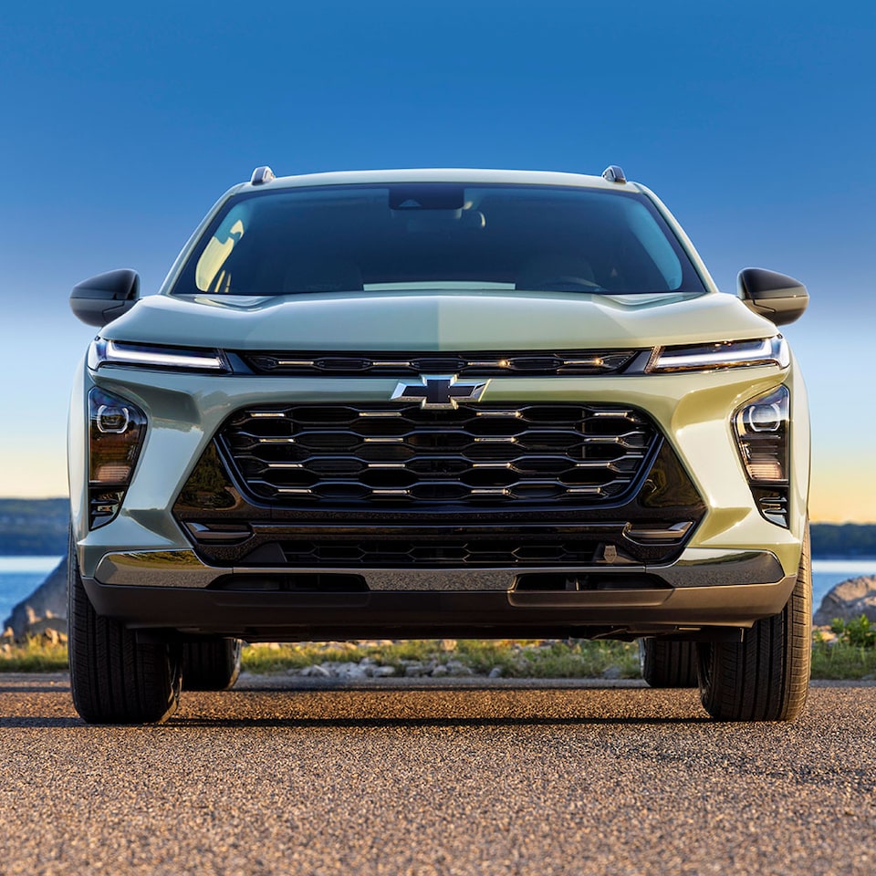 Straight on View of Chevy 2024 Trax Front End