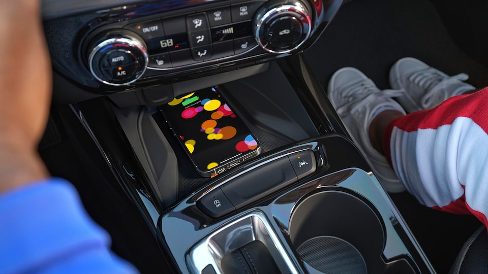  Chevy 2024 Trax Detailed View of Wireless Charging 