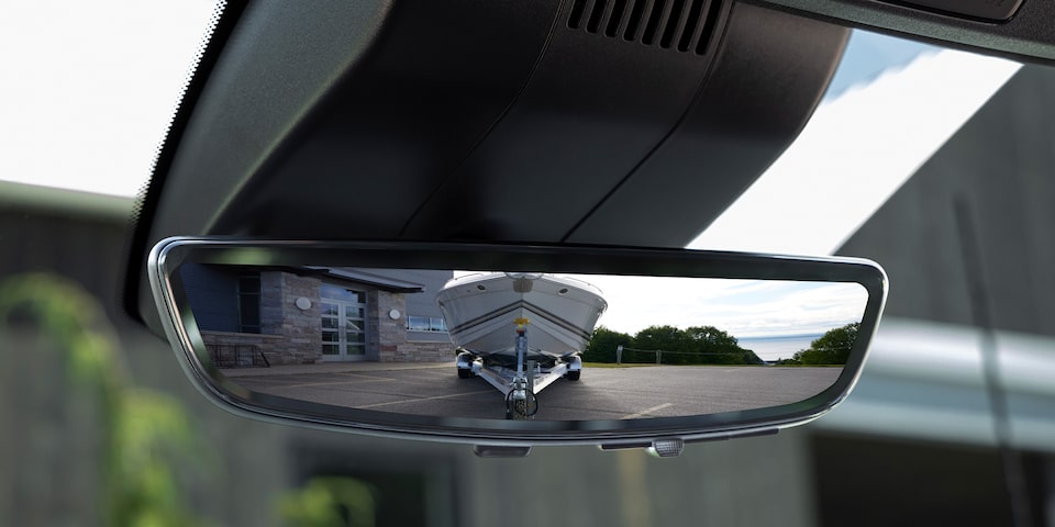 The Rear View Camera Mirror Technology of the 2024 Silverado HD