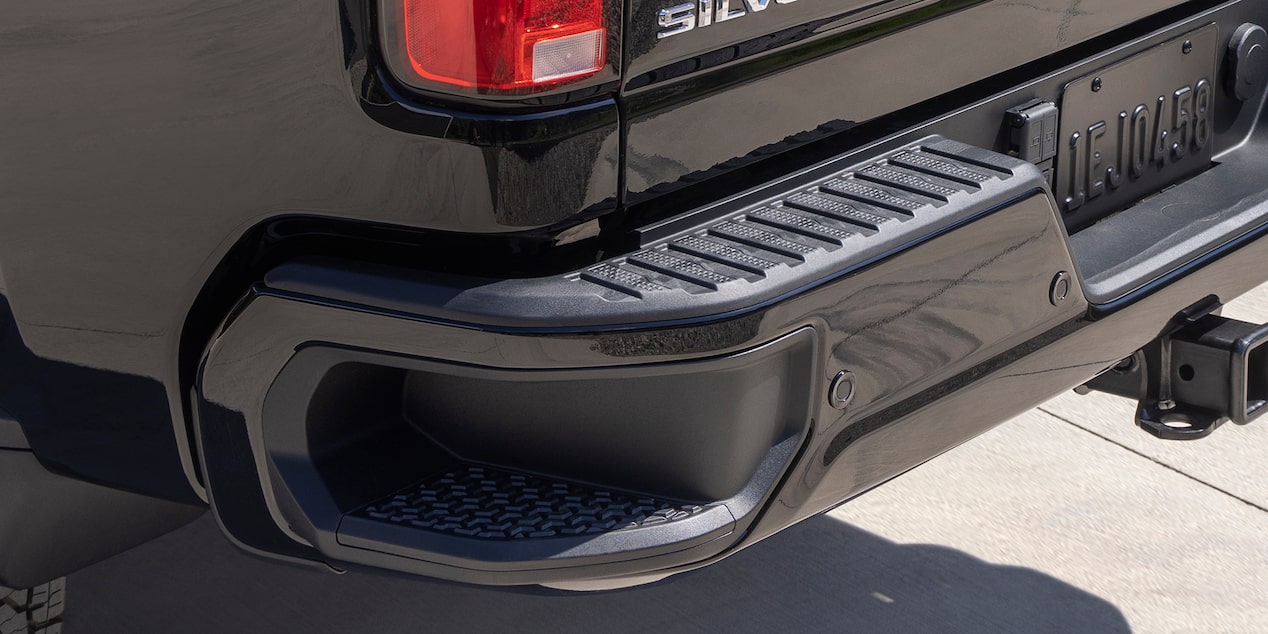 Rear Corner Bed Steps on 2024 Silverado HD