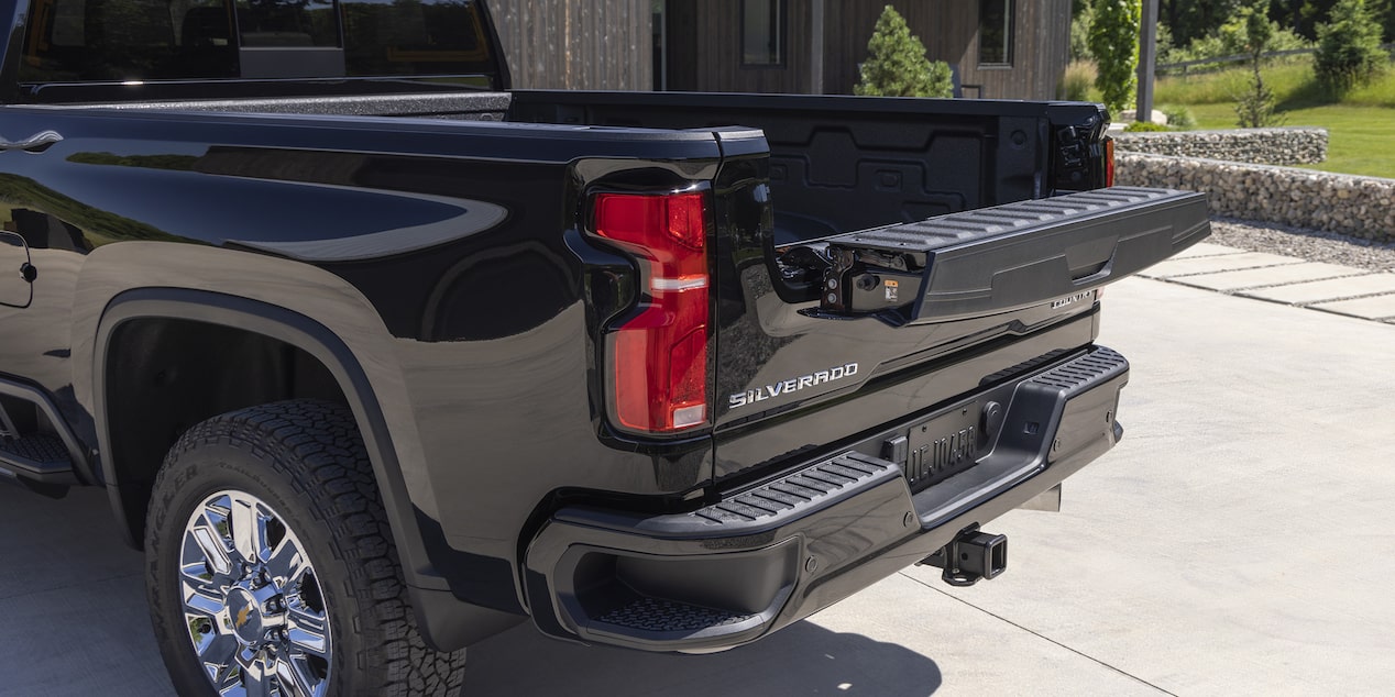 Rear 3/4 Shot of 2024 Silverado HD With Multi-Flex Tailgate