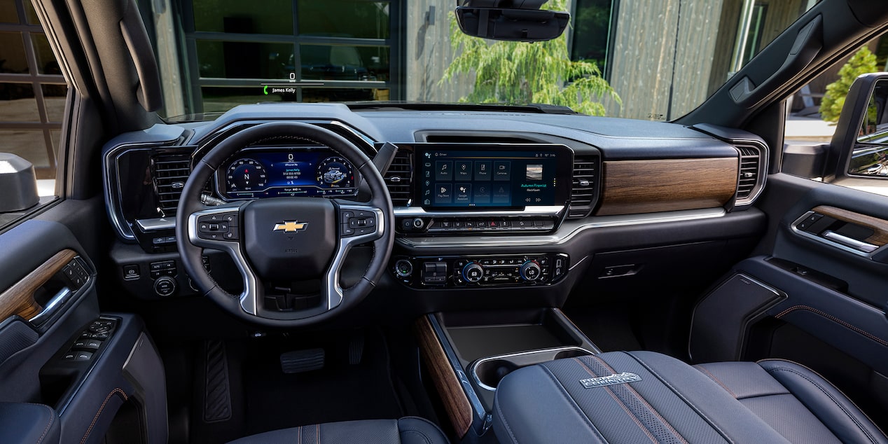 The Advanced Technology of the 2024 Silverado HD's Interior