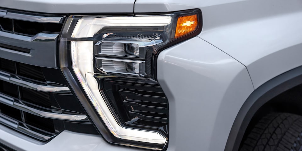 The Intellibeam Headlamp of the Summit White 2024 Silverado HD