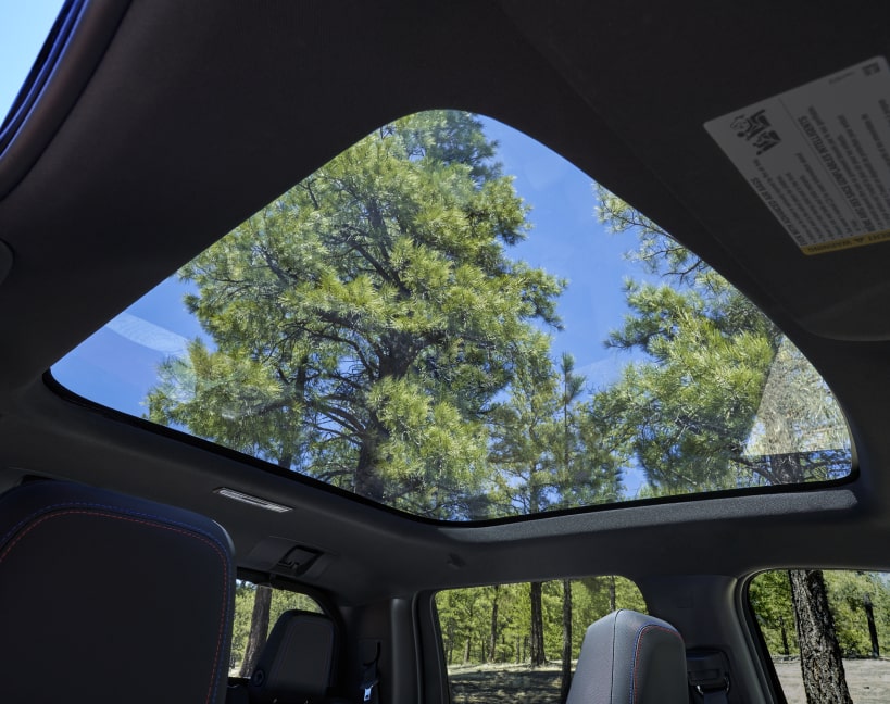Techo panorámico de vidrio fijo en la Silverado EV