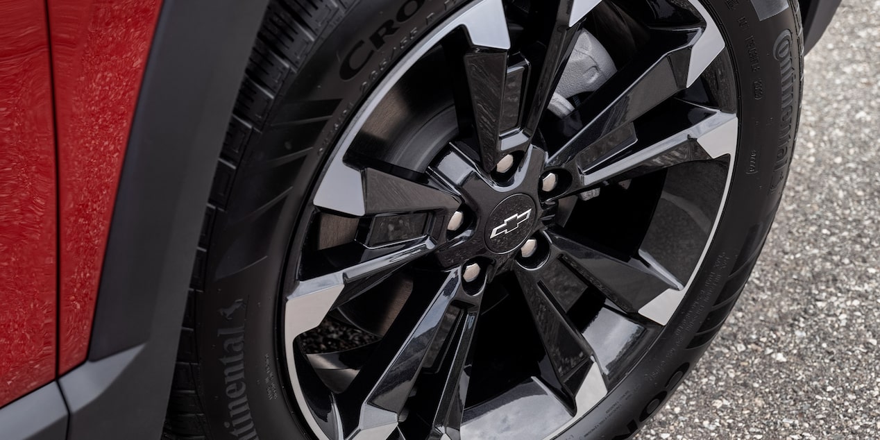 Close-Up View of Wheel Rims on the 2025 Chevy Equinox