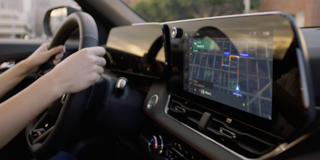 Vista interior de la pantalla de la Chevy Equinox 2025 con mapa