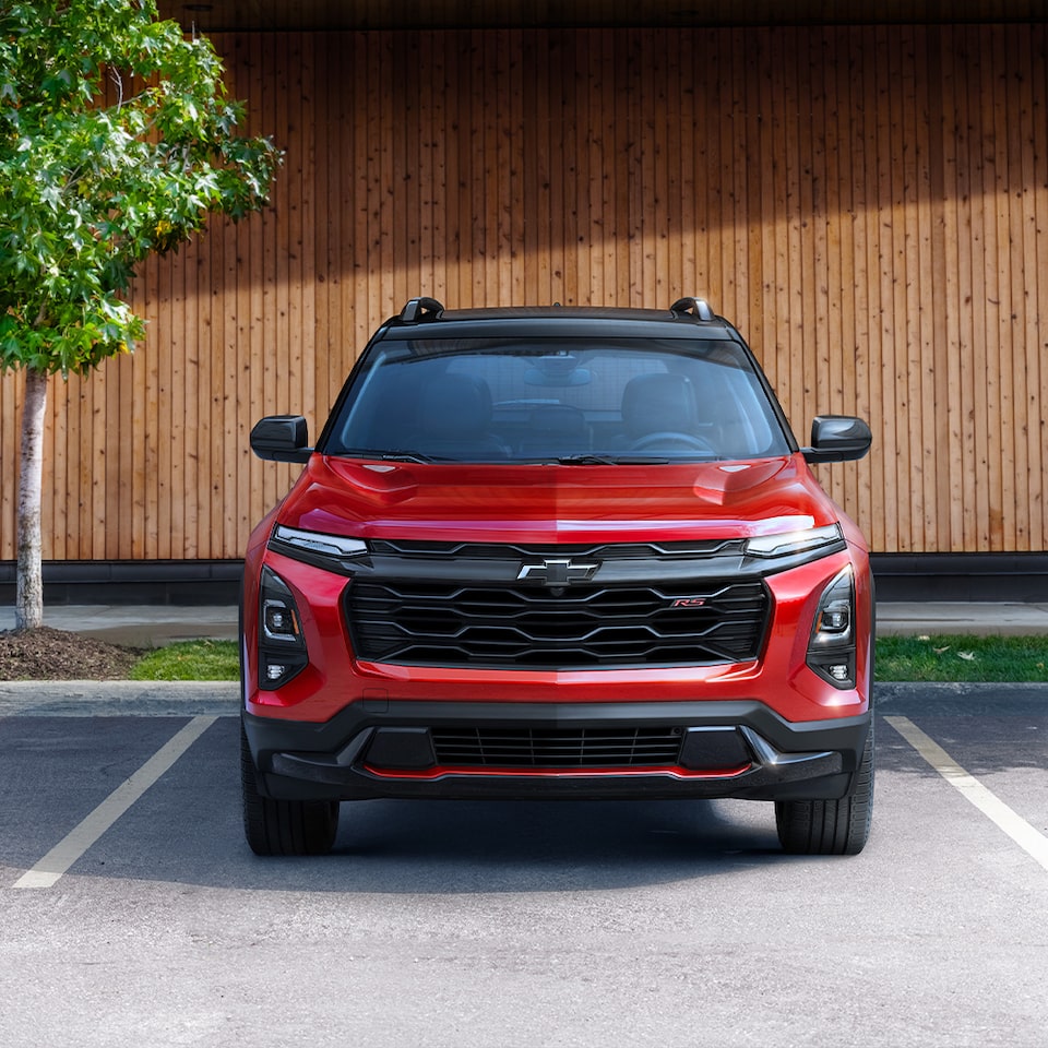 2025 Chevy Equinox Parked Facing Head-On