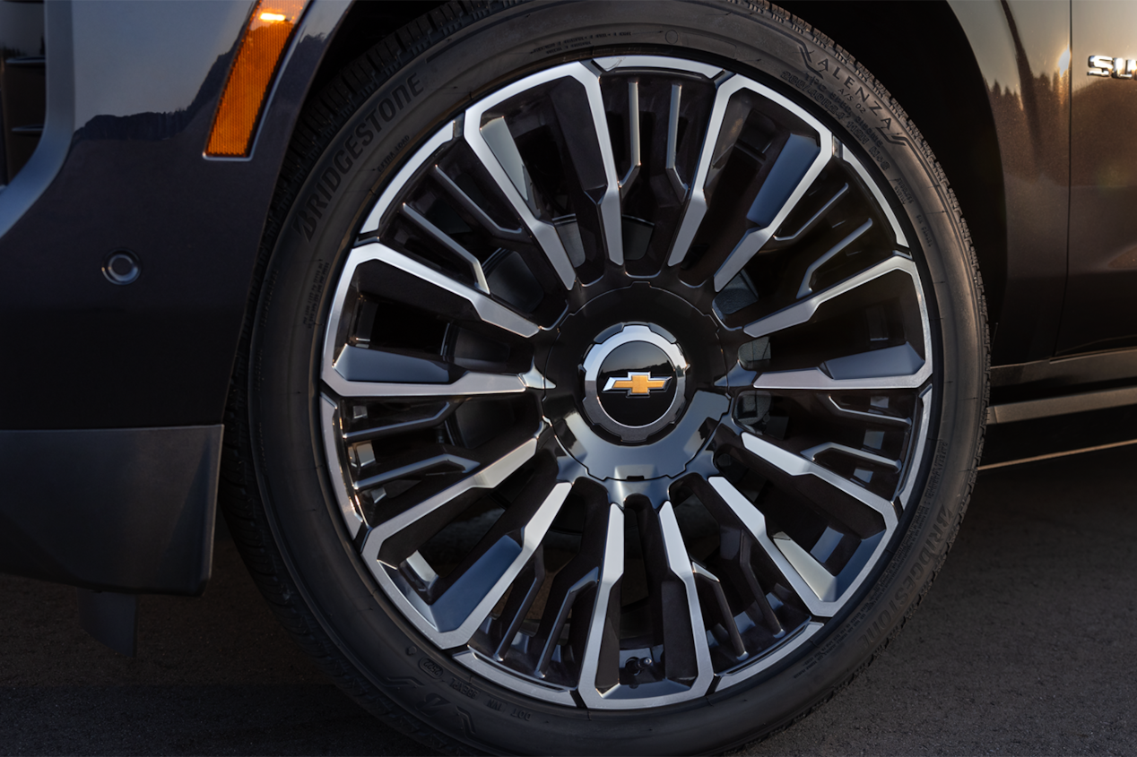 Close-up of a Wheel on the 2025 Chevrolet Suburban SUV