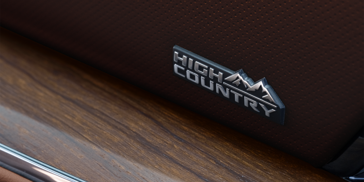 Close-up View of High Country Badging on the 2025 Chevrolet Suburban SUV
