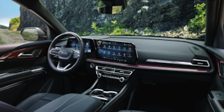 Full Frontal View of the 2025 Chevy Traverse Interior