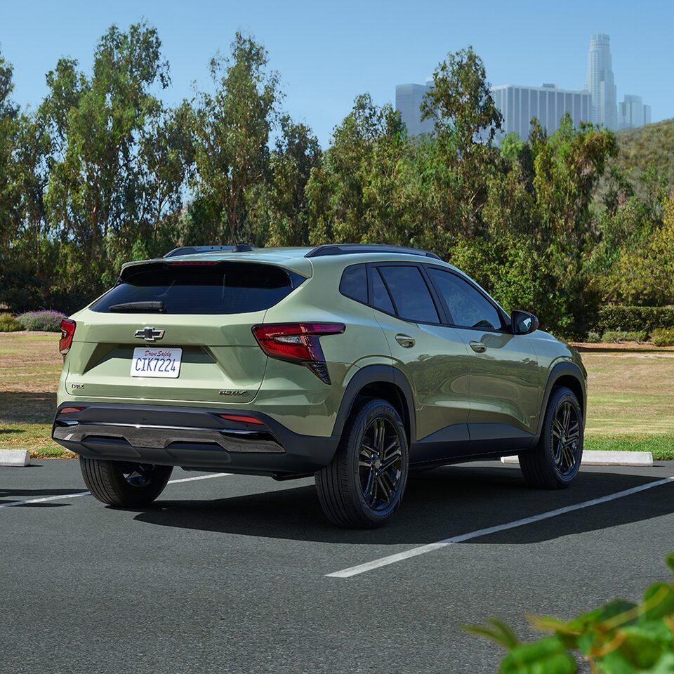 2025 Trax Compact SUV Chevrolet