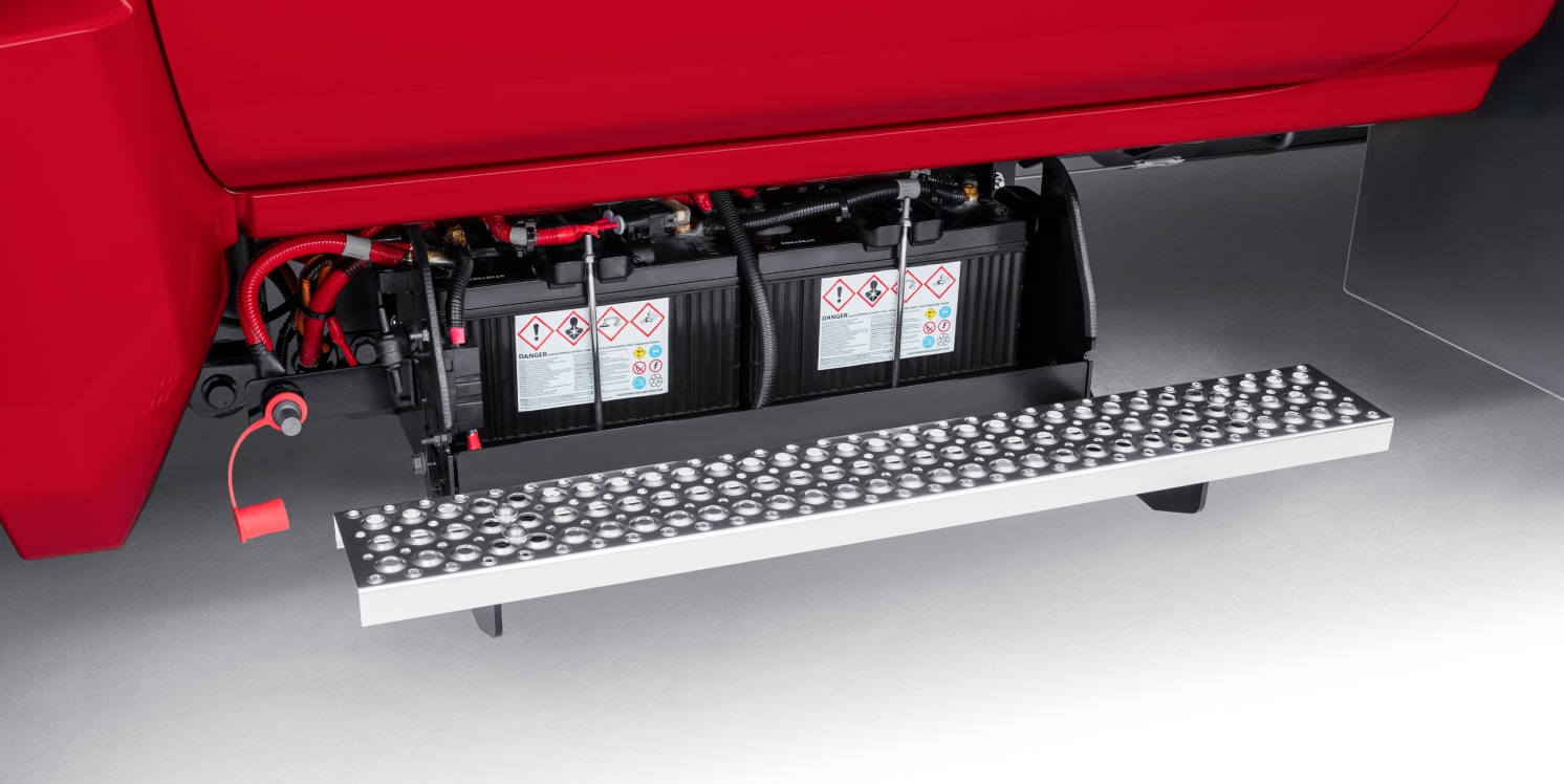 La Chevy Silverado de carga media y chasis con cabina 2026 con cajas de baterías