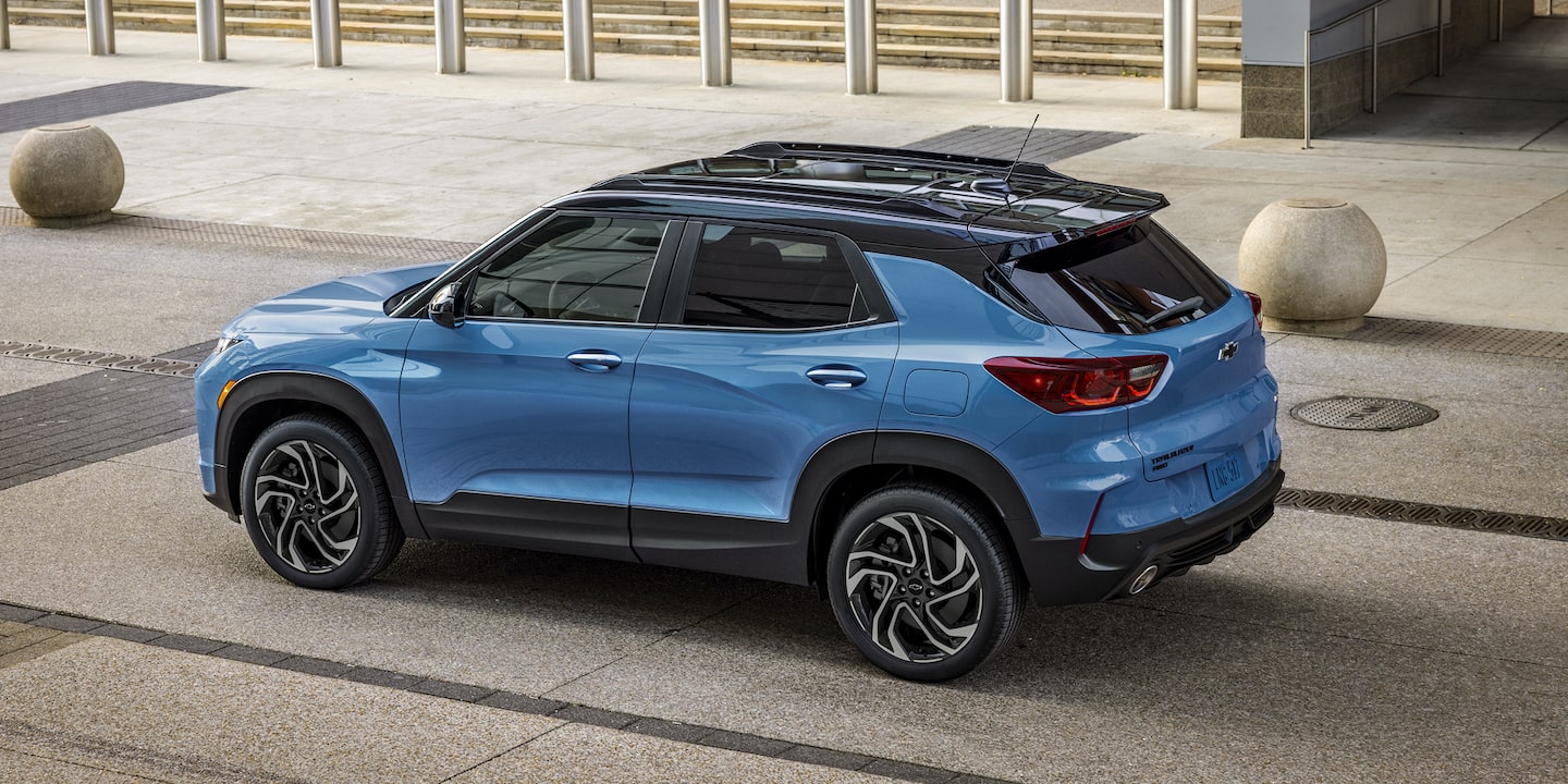 2026 Chevrolet Trailblazer RS in Marina Blue with two-tone Black roof viewed from rear three-quarter