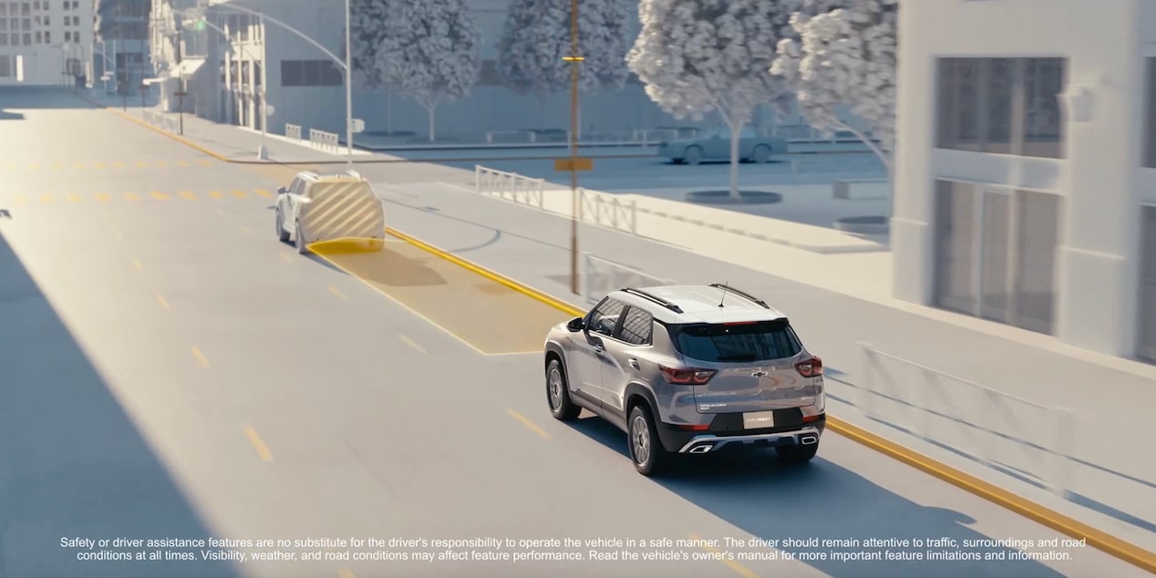 Característica Safety Assist de la SUV Chevrolet Trailblazer 2026: Video de Forward Collision Alert y frenado de emergencia automático