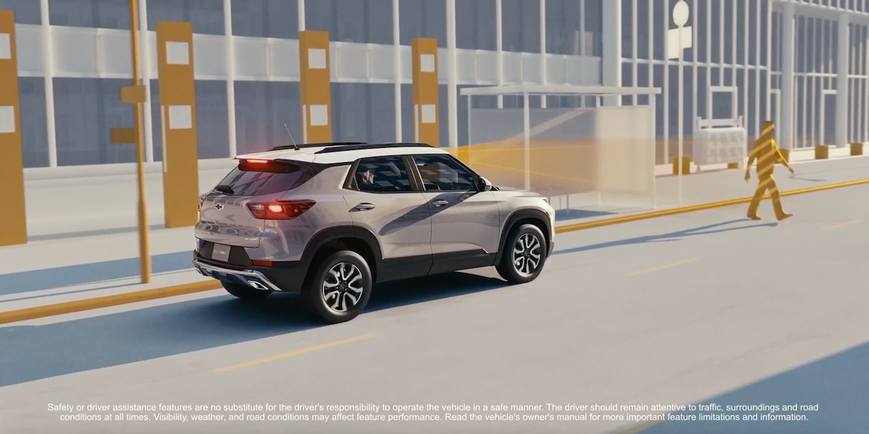 Característica Safety Assist de la SUV Chevrolet Trailblazer 2026: Video del sistema de frenos por peatón al frente