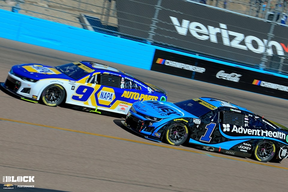 Chase Elliott (9) and Ross Chastain (1) advanced to the NASCAR Cup Series Championship Four.