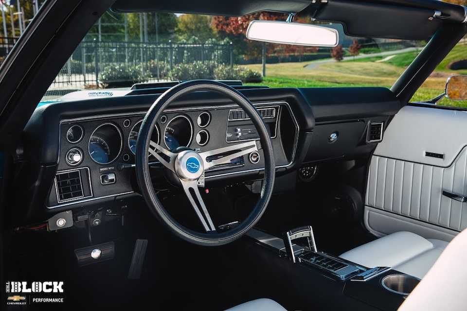 The impressive dash in the 1970 Chevelle.