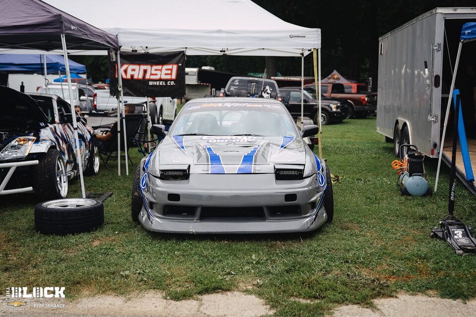 El S13 de Anderton-Holt en la zona de boxes del Drift Challenge en Beech Bend.