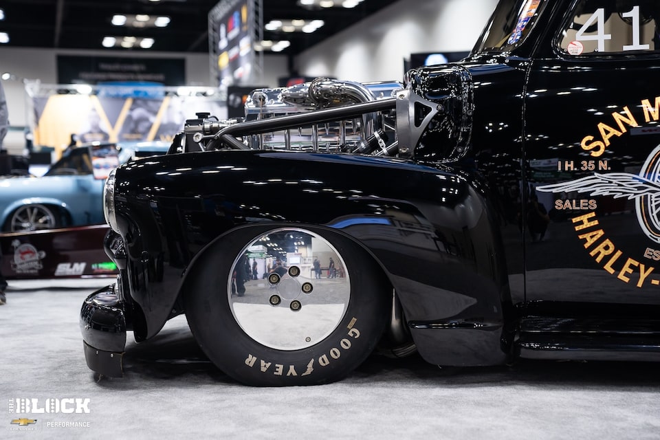 The front and rear clips are front Art Morrision Chassis.