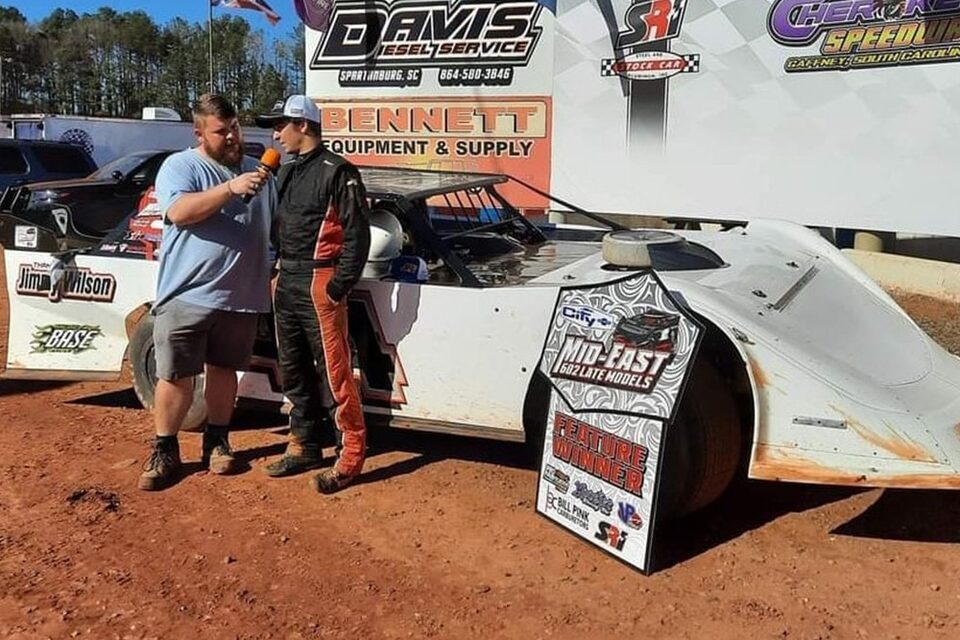 Crate engine-powered Mid-East 602 Late Models compete at dirt tracks throughout the Southeast.