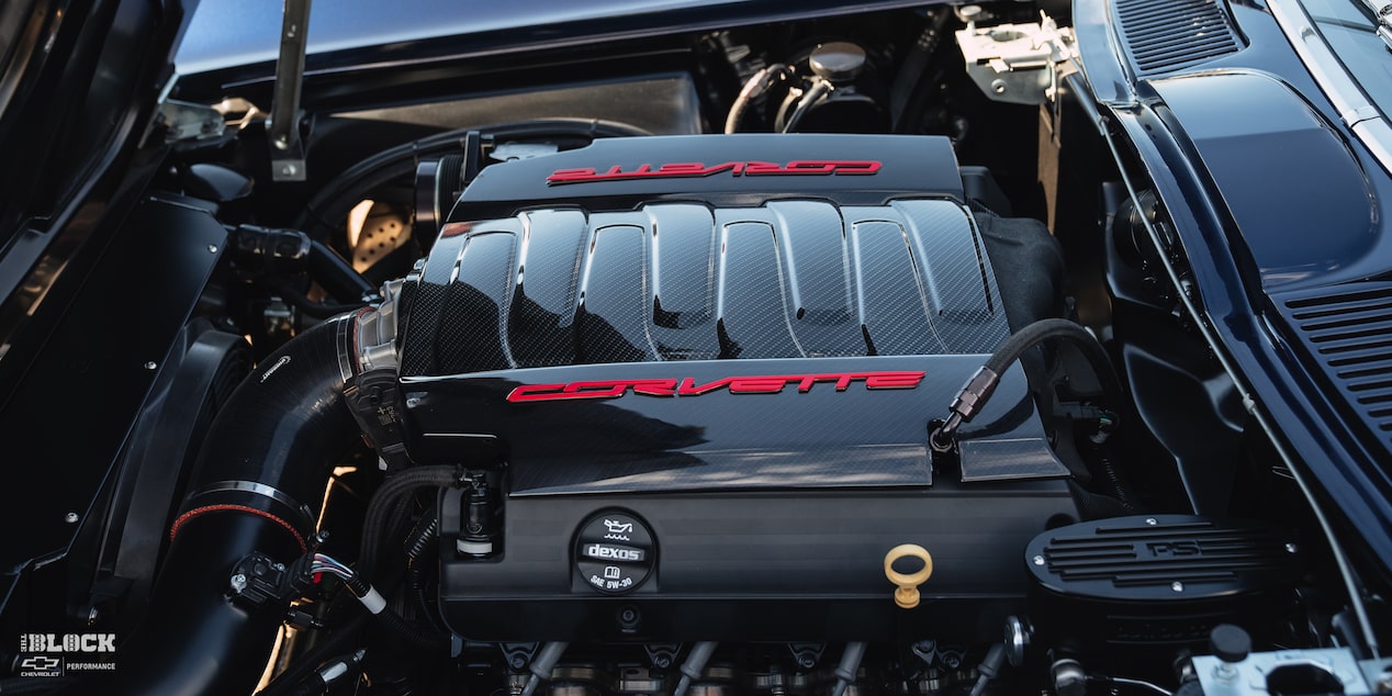 The LT1 crate engine under the hood of the Corvette.