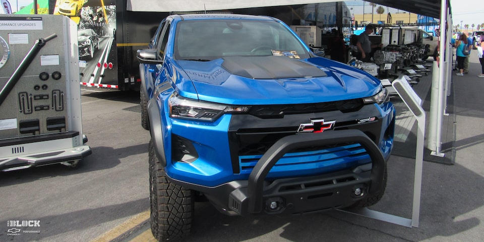 Los modelos Chevrolet ZR2, como la Colorado ZR2 que se ve aquí, utilizan amortiguadores con válvula de carrete de Multimatic.