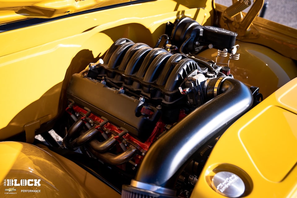 A 5.3L LT power plant is under the hood of the Blazer.