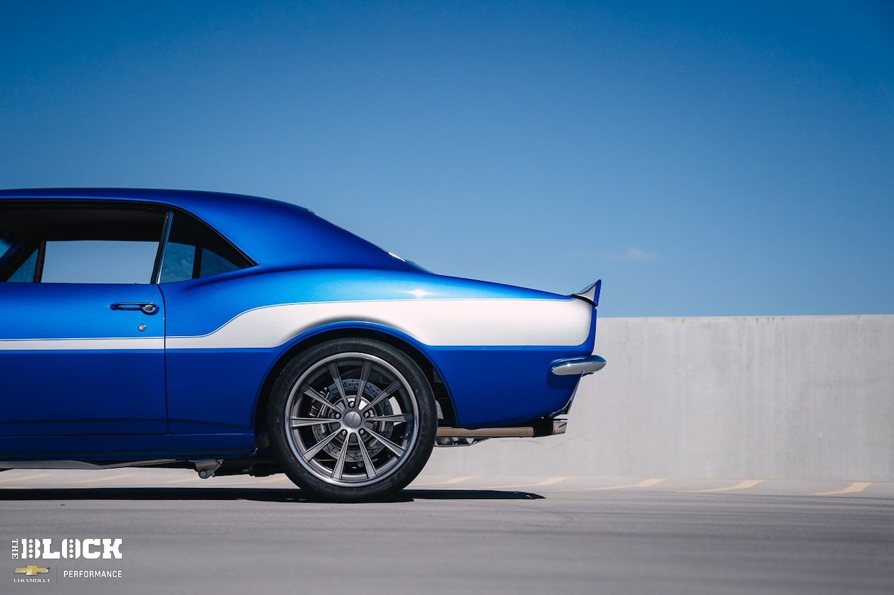 Los frenos Baer y los neumáticos Falken fueron elegidos específicamente para autocross.