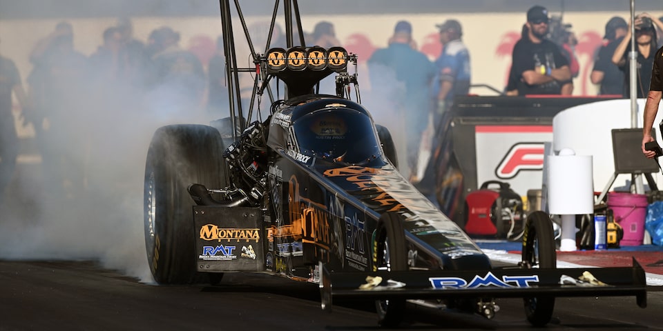 El conductor de John Force Racing y del equipo Chevy Austin Prock clasificó en el puesto n.° 1 de Top Fuel en la final de Pomona.