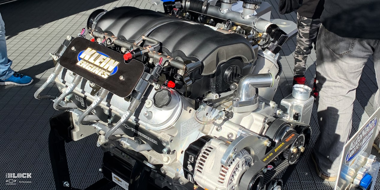 Una versión del motor 525 RLB* de Chevrolet Performance hizo una de sus primeras apariciones públicas durante la 2023 BFGoodrich Tires Mint 400. Klein Engines ayudó en el desarrollo del motor.