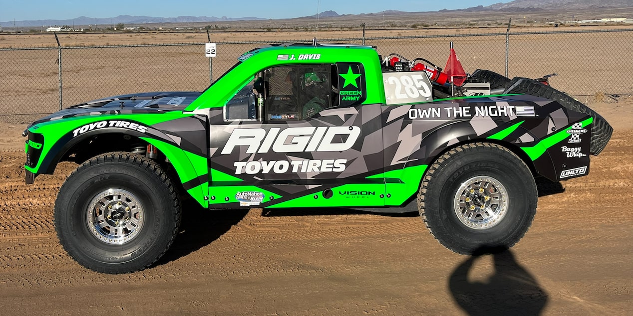 Justin Davis triumphed in the Parker 400 driving a brand-new TSCO chassis.