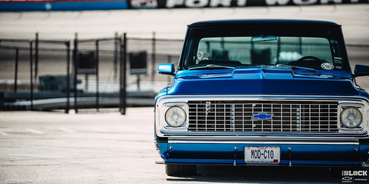 Front View of Ronnie and Tina Allen's 1972 Chevrolet C10
