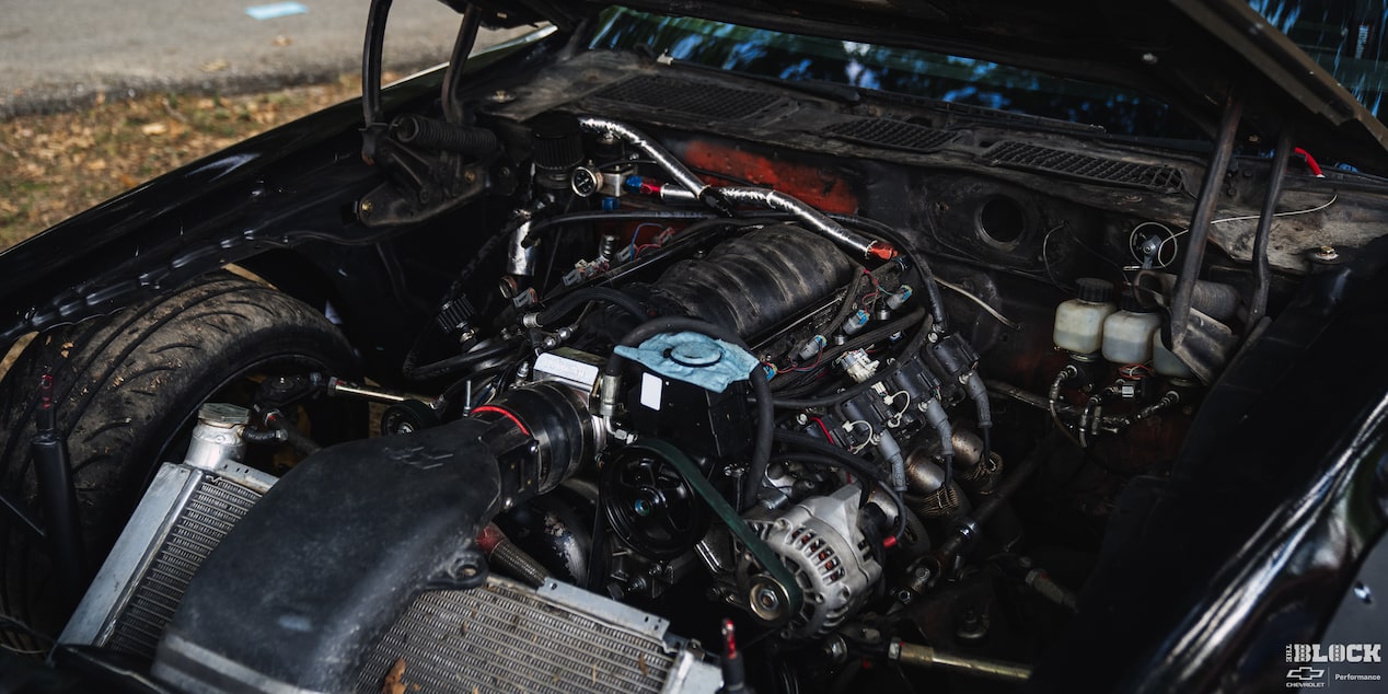 El motor LM7 de 5.3 L que lleva bajo el cofre forma parte de la familia LS.