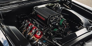 Primer plano del motor de un auto en Holley LS Fest 2024